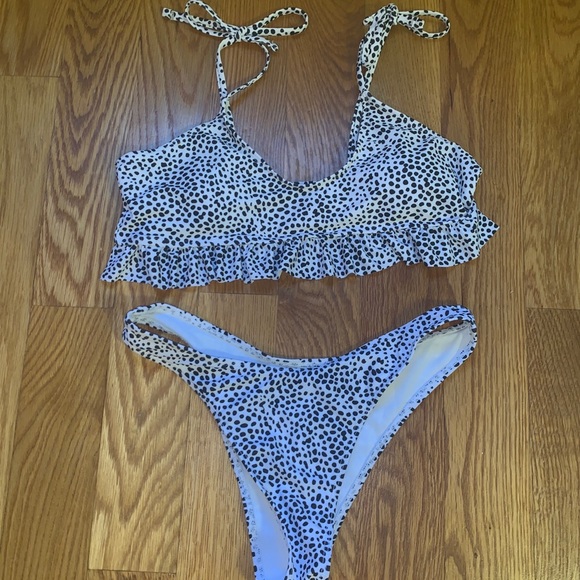 Other - Polka dot bikini set!